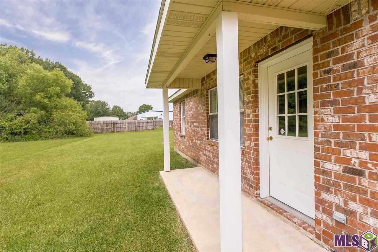 10236 Lockhart Road Denham Springs, LA 70726 - Photo 4 of 12 Gallery Image 4