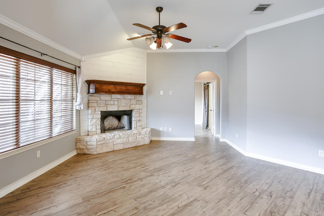 6207 100th Street Lubbock, TX 79424 - Photo 2 of 21 6207-100