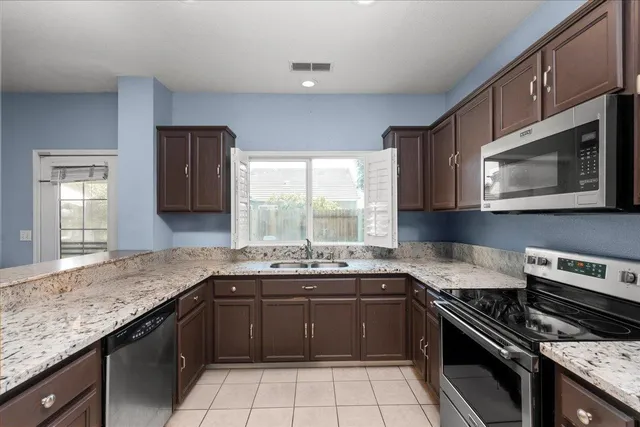 $549,000 | 342 Sunnyhill Drive, Turlock, CA 95382