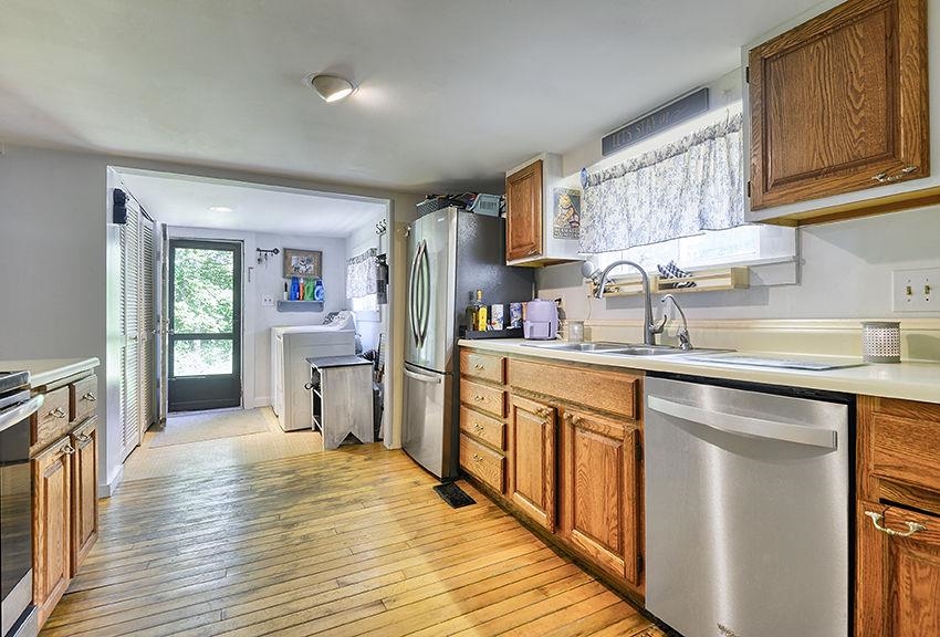 552 Valley Road Walpole, NH 03608 - Photo 4 of 25