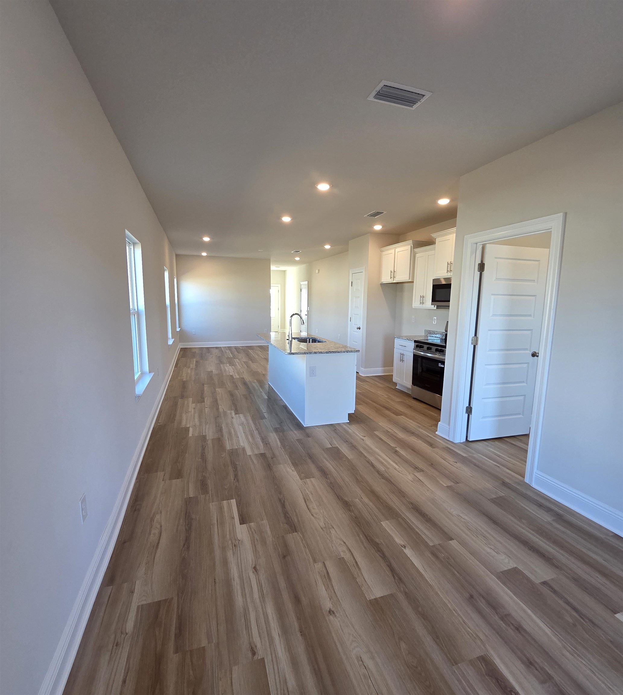 28133 Hallow Trail Elberta, AL 36530 - Photo 9 of 20 Kitchen