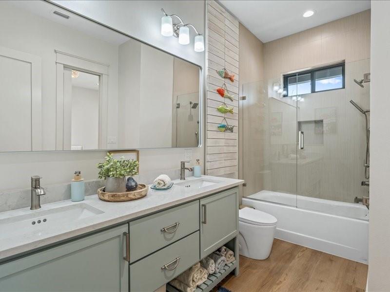 8701 Zebra Crossing Larue, TX 75770 - Photo 28 of 39 Full bathroom serving guest and Bedroom #3