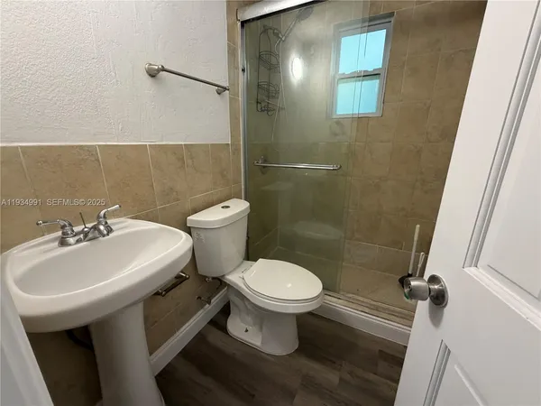 $1,550 | 7928 Harding Avenue, Unit 1, Miami Beach, FL 33141