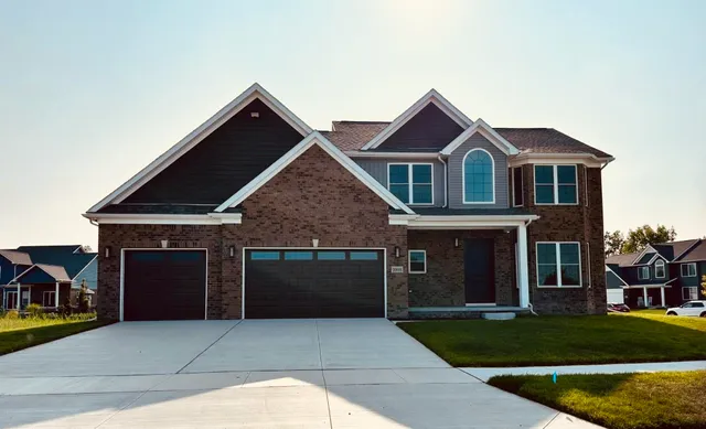 $500,000 | 20869 Prairie Creek Boulevard, Trenton, MI 48183