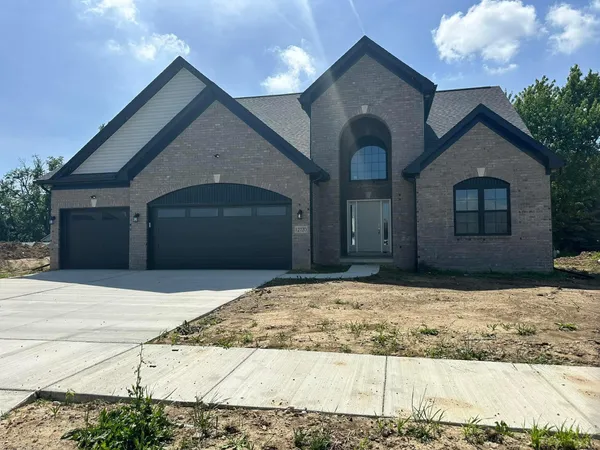 $500,000 | 20869 Prairie Creek Boulevard, Trenton, MI 48183
