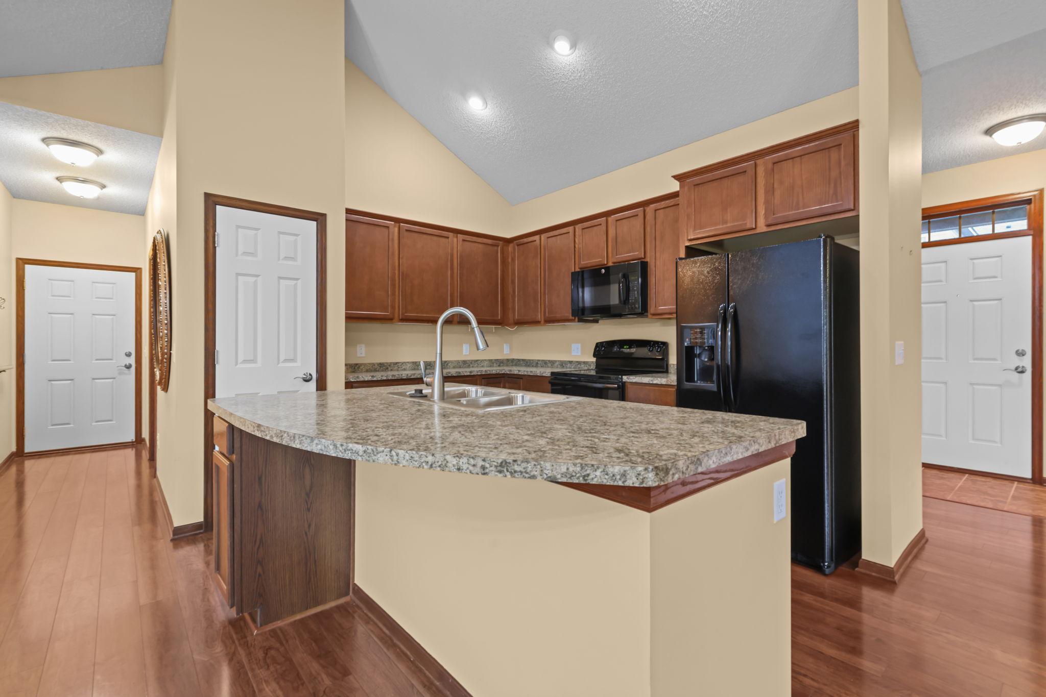 24070 Rivers Edge Road Rogers, MN 55374 - Photo 3 of 31
