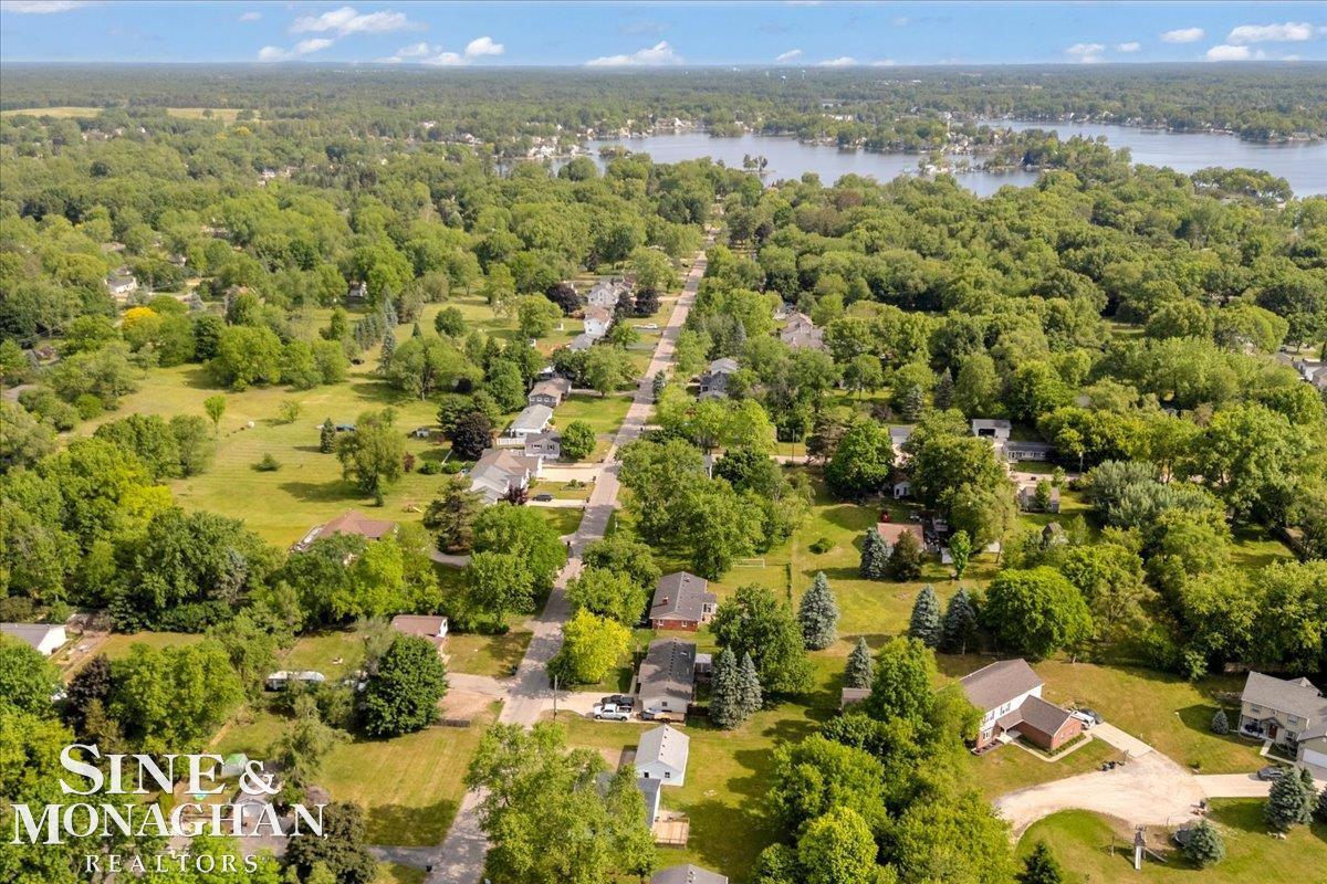 985 Fairledge Street Lake Orion, MI 48362 - Photo 37 of 40 50210387-8ce9a502-f644-41a1-8faa-a04c653cf3f1.JPG