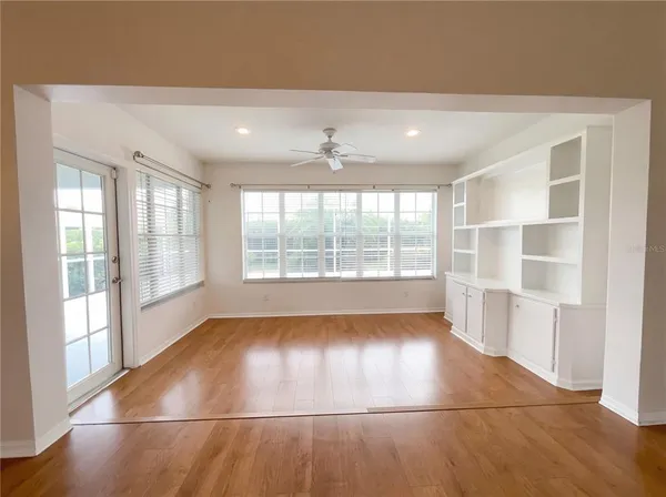 $470,000 | 890 Morgan Towne Way, Venice, FL 34292