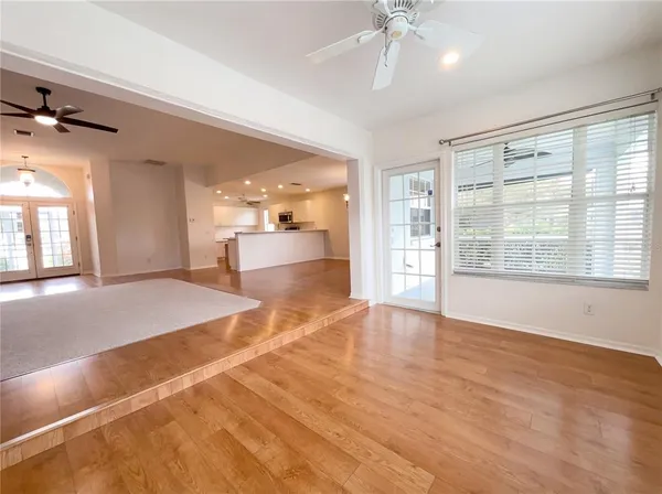 $470,000 | 890 Morgan Towne Way, Venice, FL 34292