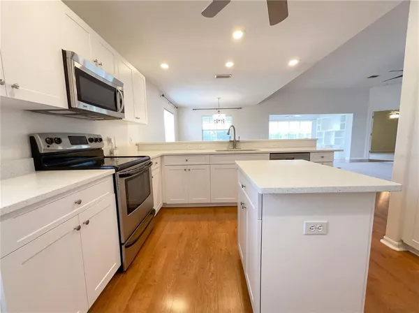 $470,000 | 890 Morgan Towne Way, Venice, FL 34292