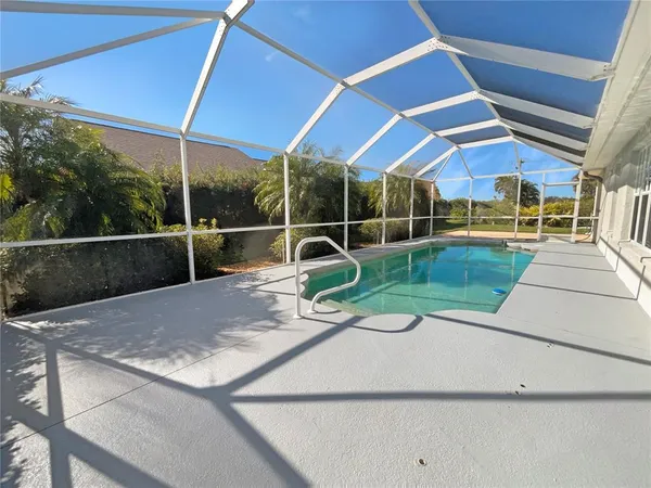 $470,000 | 890 Morgan Towne Way, Venice, FL 34292