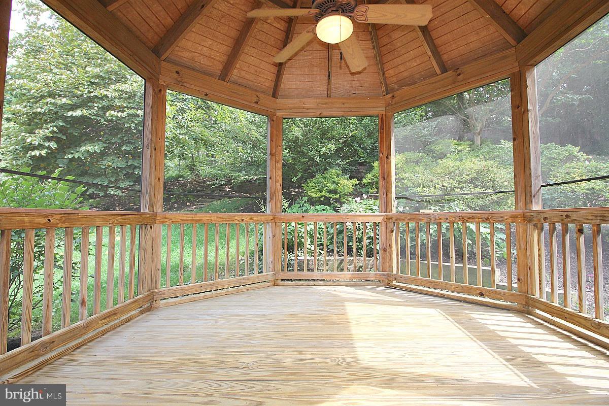 1823 Solitaire Lane McLean, VA 22101 - Photo 27 of 30 Enjoy your next BBQ here!