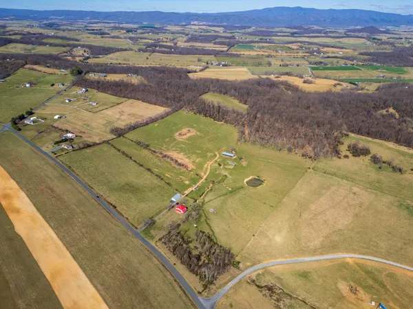 $1,100,000 | 3165 Old Greenville Road, Staunton, VA 24401