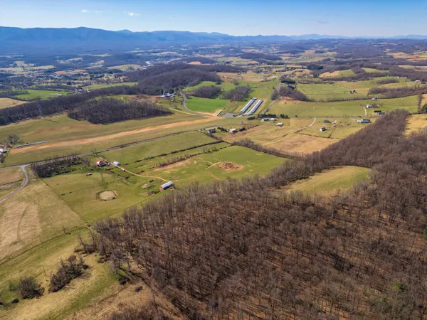 $1,100,000 | 3165 Old Greenville Road, Staunton, VA 24401