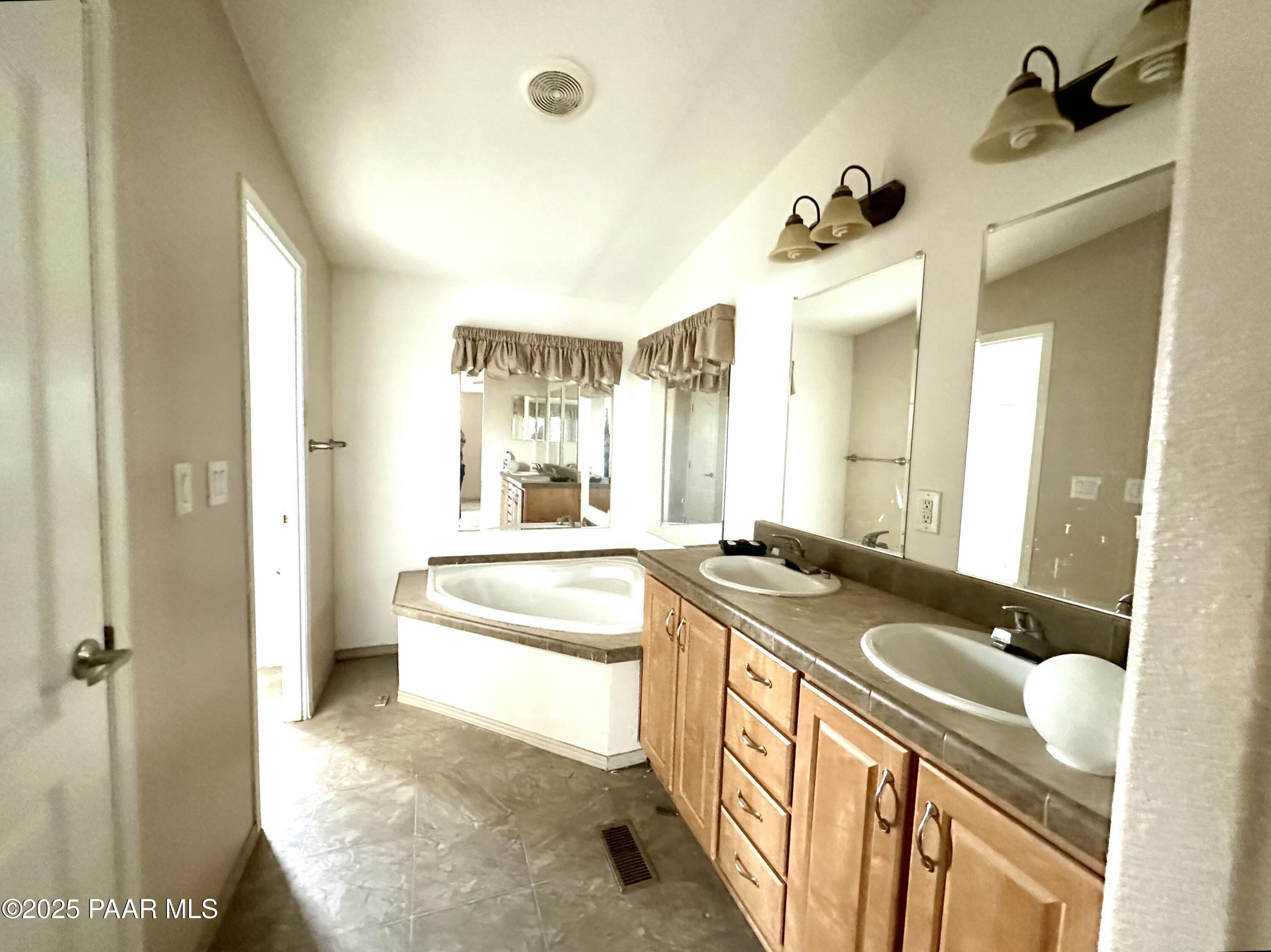 1605 West Ridgeview Drive Williams, AZ 86046 - Photo 5 of 11 IMG_7835