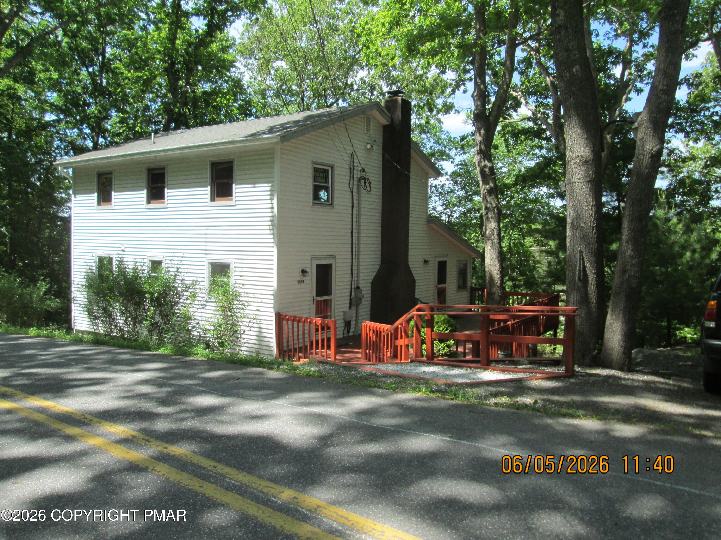 2257 Pine Lane Bushkill, PA 18324 - Photo 1 of 16 IMG_0310