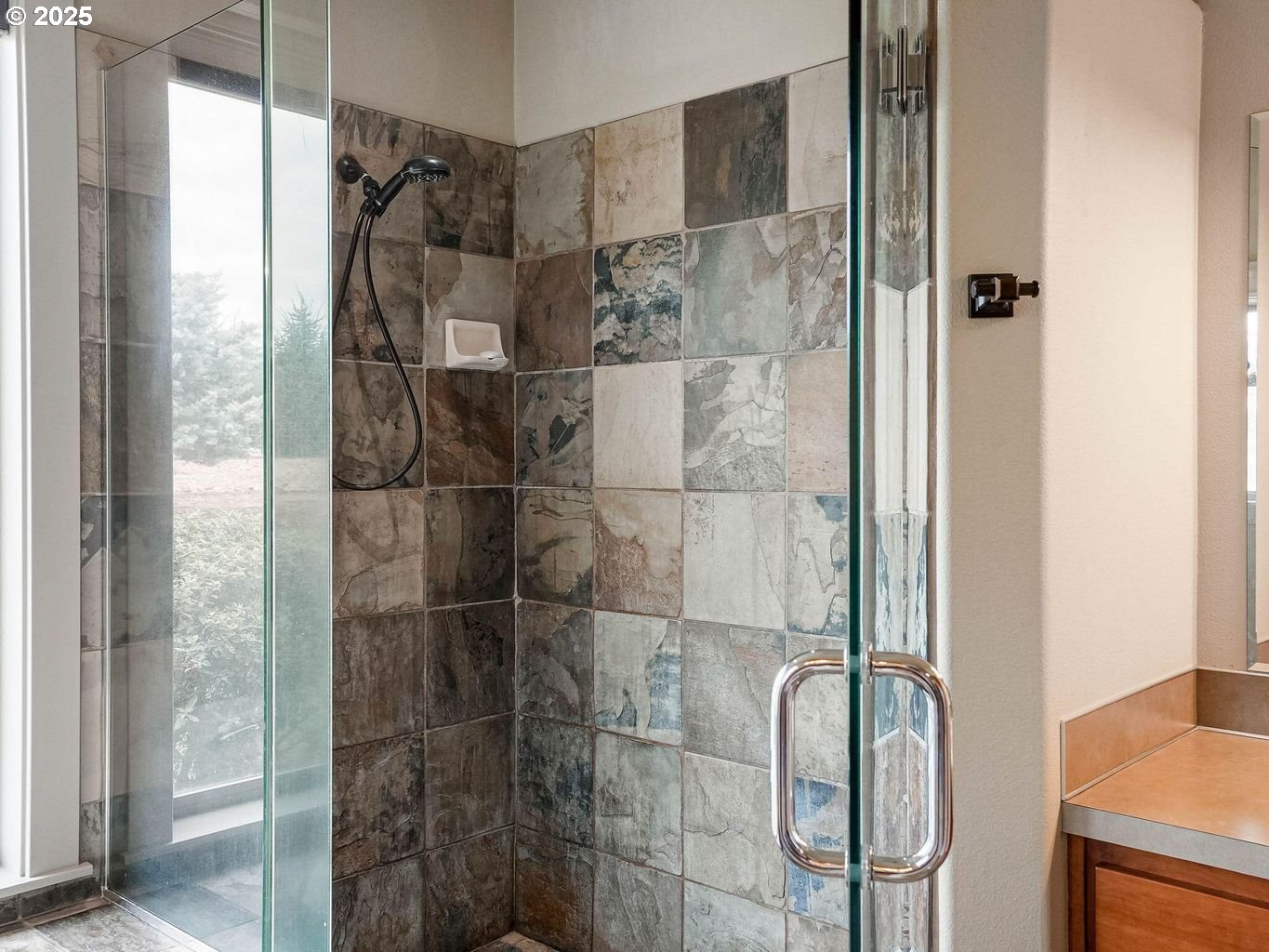 40893 Elk Ridge Lane Stayton, OR 97383 - Photo 20 of 46 a bathroom with a shower