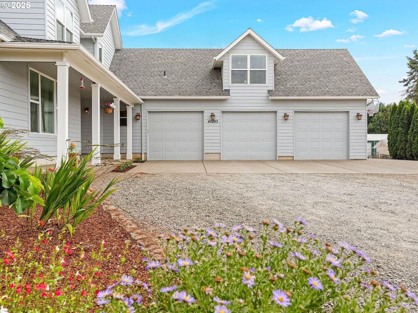 40893 Elk Ridge Lane Stayton, OR 97383 - Photo 4 of 46 a view of a house with a garden