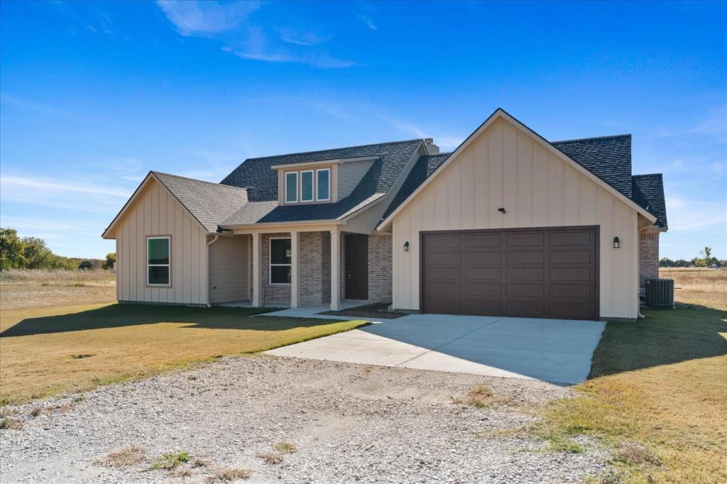 3250 Willow Road Celeste, TX 75423 - Photo 3 of 32 a front view of a house with a yard