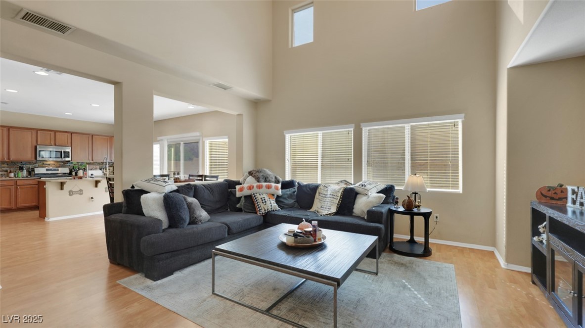 10657 Cave Ridge Street Las Vegas, NV 89179 - Photo 3 of 25 Gallery Image 3