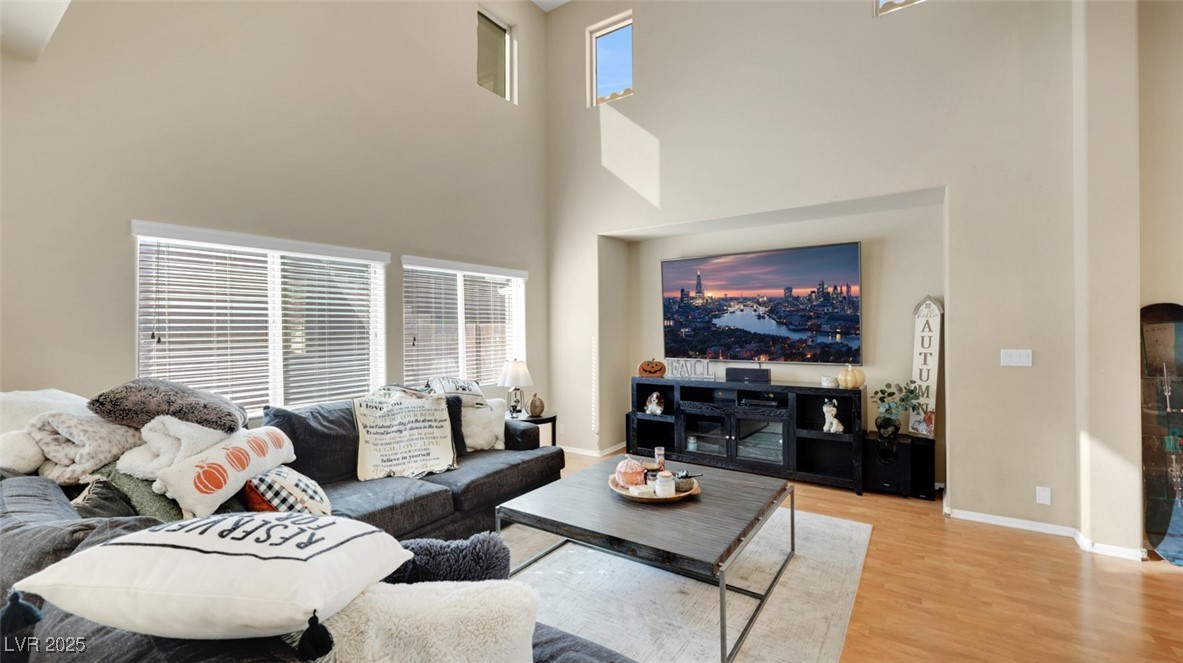 10657 Cave Ridge Street Las Vegas, NV 89179 - Photo 5 of 25 Gallery Image 5