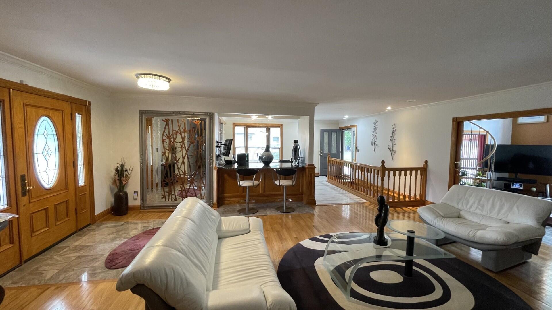 1220 Evergreen Road Columbus, OH 43207 - Photo 2 of 35