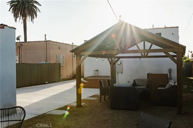 $879,000 | 6418 3rd Avenue, Los Angeles, CA 90043