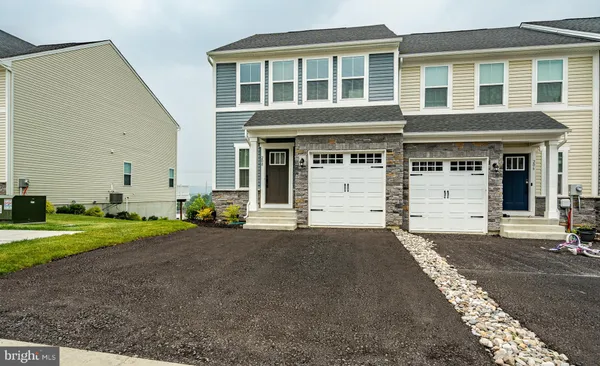 $598,500 | 208 Chase Drive, Downingtown, PA 19335