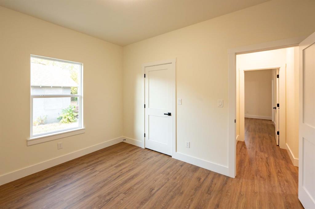 321 South Rusk Street Weatherford, TX 76086 - Photo 12 of 27 Gallery Image 12