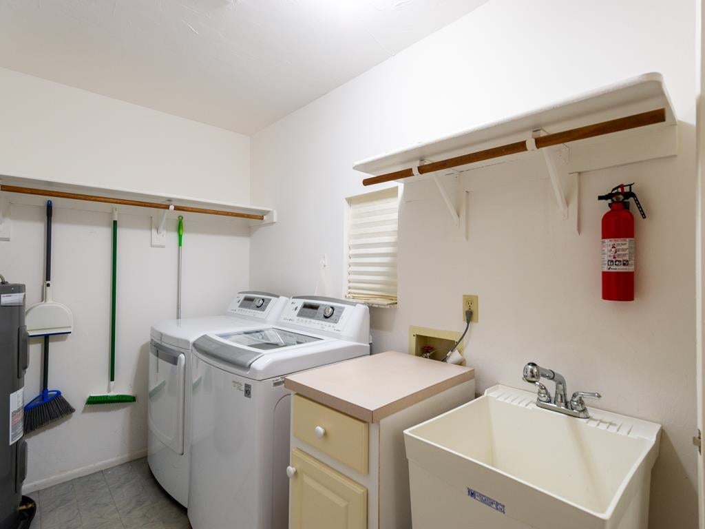 579 Rabbit Road Sanibel, FL 33957 - Photo 31 of 46 Gallery Image 31