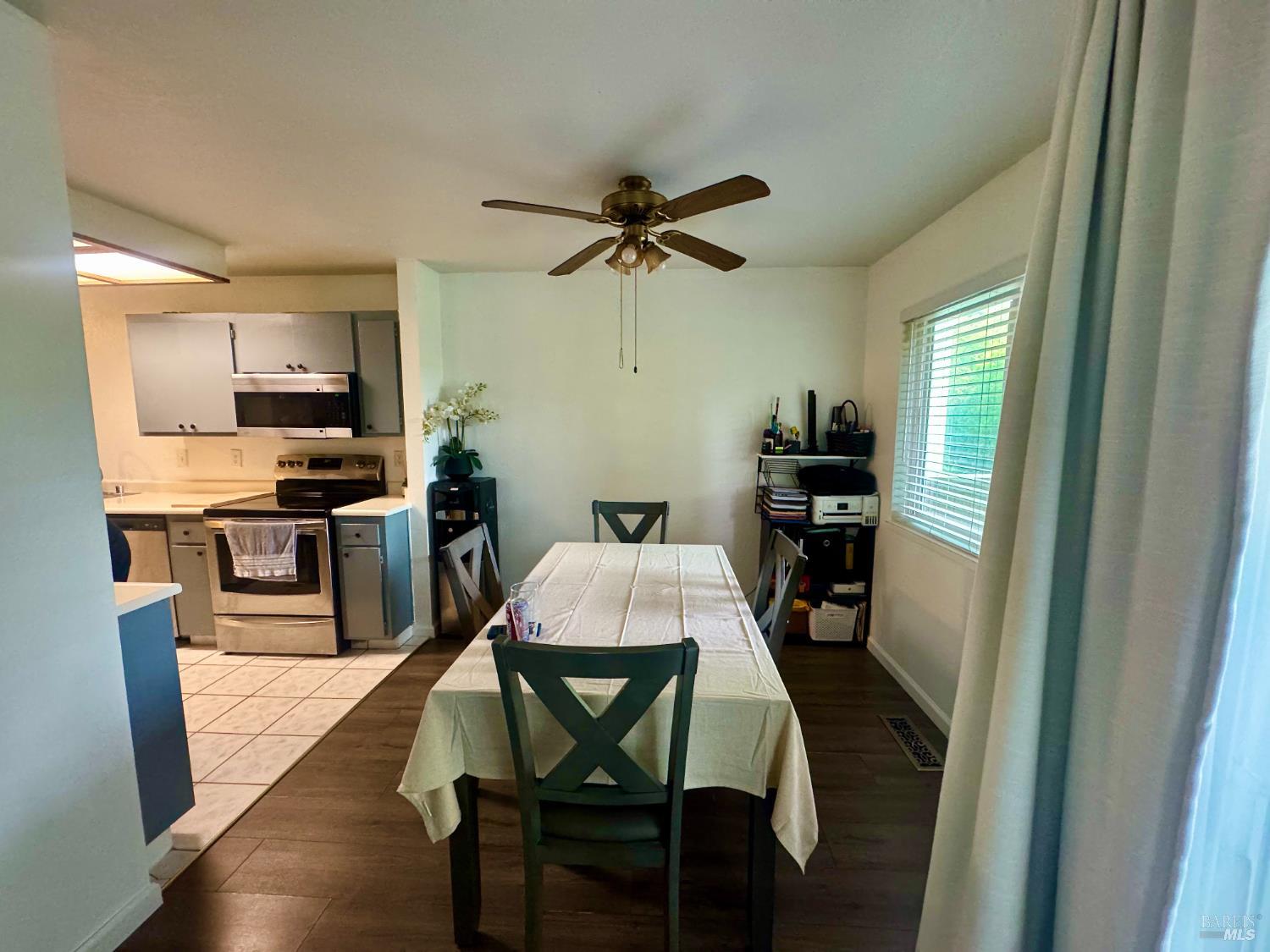 2528 Westberry Drive Santa Rosa, CA 95403 - Photo 20 of 37 a dining room with furniture and window
