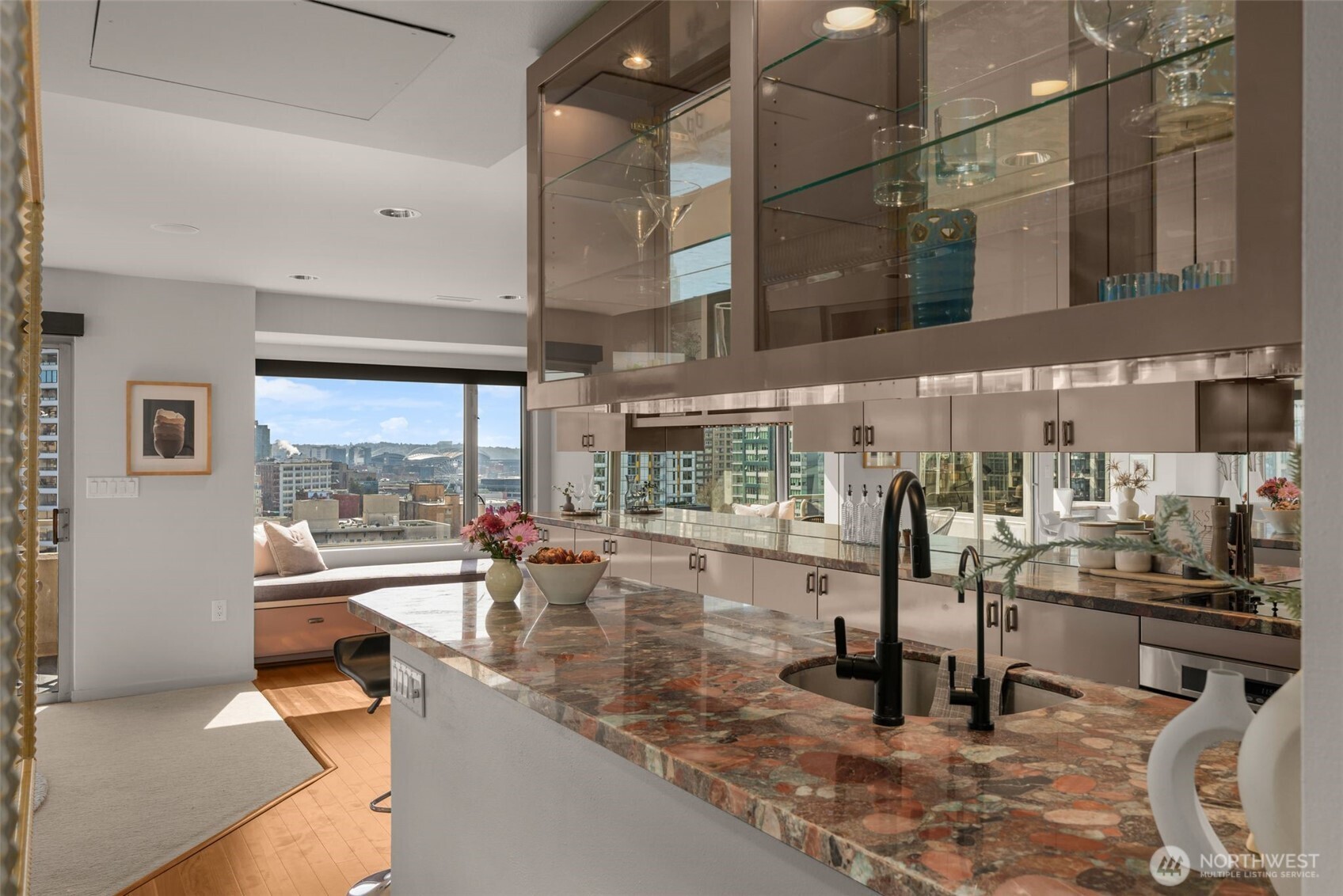2821 2nd Avenue, Unit 1004 Seattle, WA 98121 - Photo 10 of 34