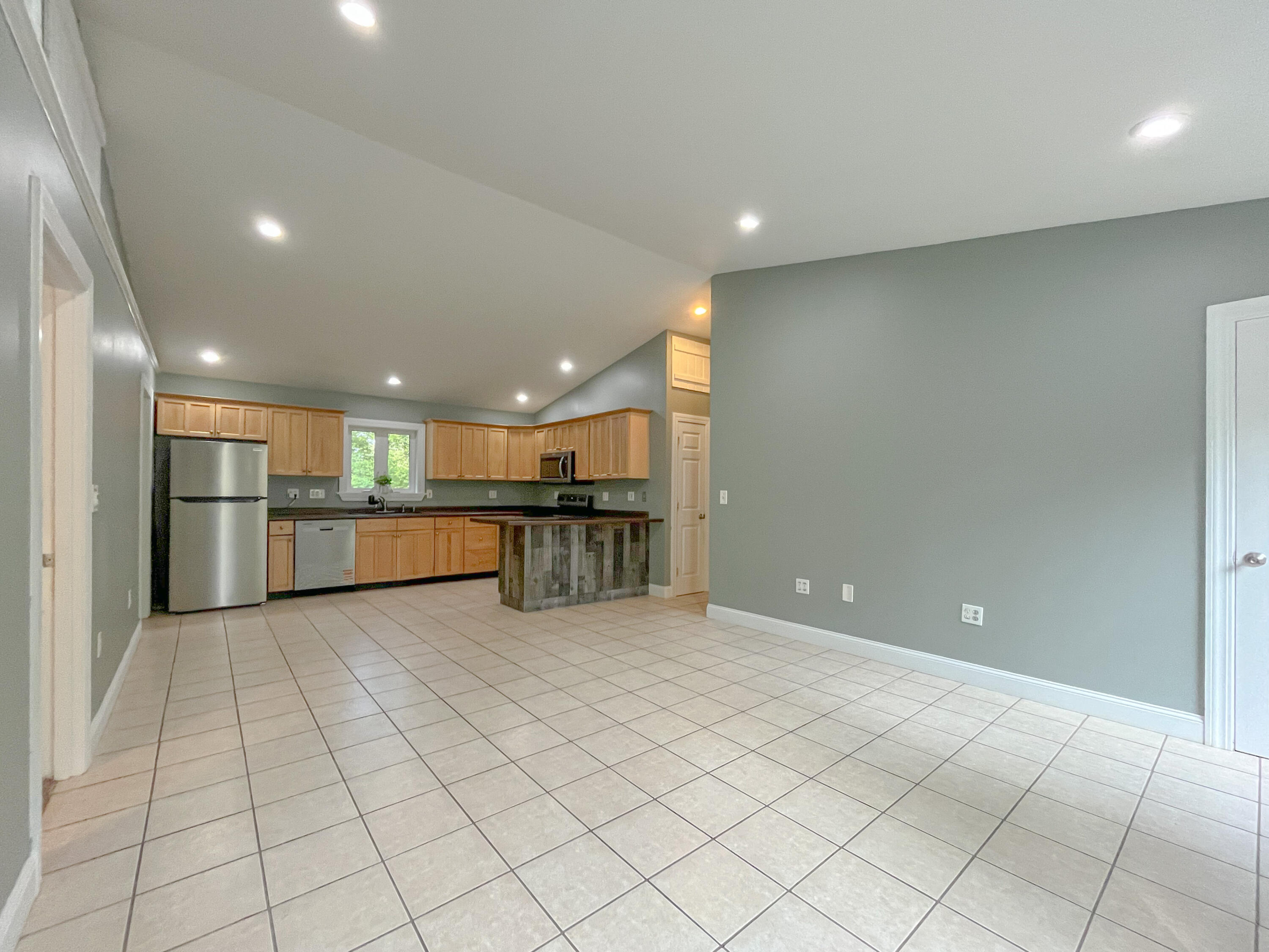 401 Convene Road Sebago, ME 04029 - Photo 5 of 60 401 Convene Rd Sebago -6