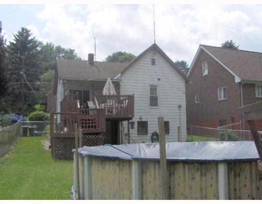 122 Whitestown Road Lyndora, PA 16045 - Photo 2 of 7 Exterior Back.