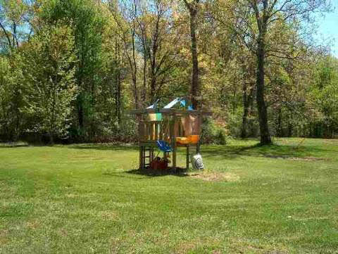 22303 Rust Road New Boston, MI 48164 - Photo 8 of 9 683544-7.JPG