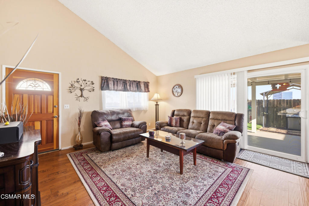 1995 Covington Avenue Simi Valley, CA 93065 - Photo 6 of 28