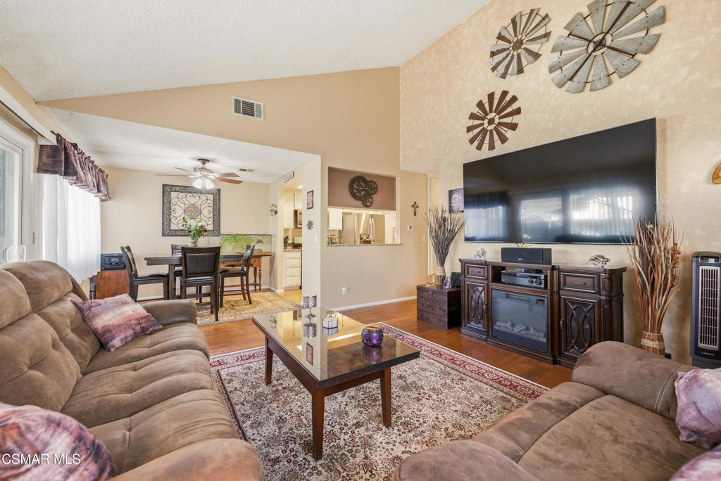 1995 Covington Avenue Simi Valley, CA 93065 - Photo 8 of 28