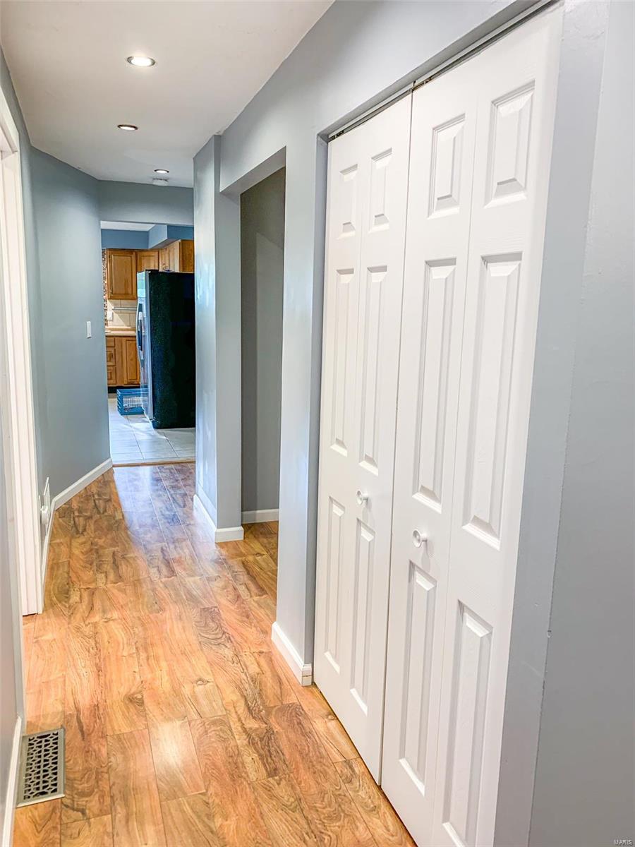 9540 Holy Cross Road Fairview Heights, IL 62208 - Photo 26 of 69 Gallery Image 26