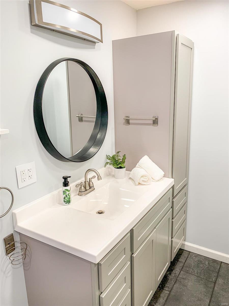 9540 Holy Cross Road Fairview Heights, IL 62208 - Photo 32 of 69 Gallery Image 32