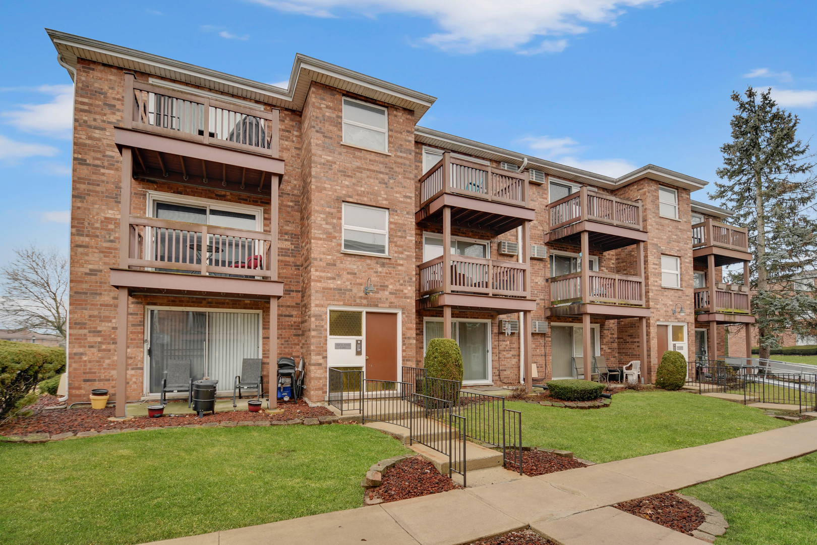 14810 Kilpatrick Avenue, Unit 6E Midlothian, IL 60445 - Photo 1 of 13
