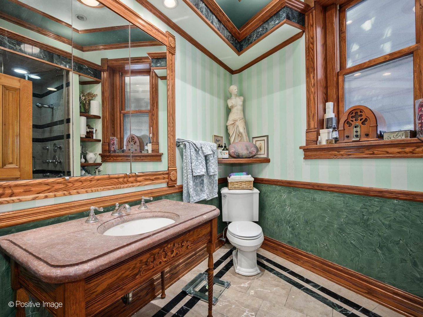 33 East Division Street Chicago, IL 60611 - Photo 14 of 34