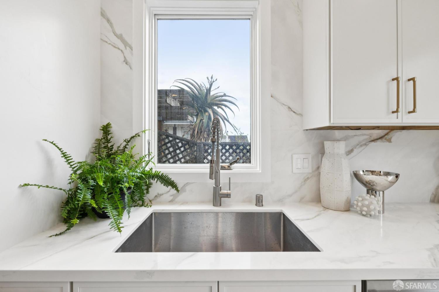 439 Clipper Street San Francisco, CA 94114 - Photo 12 of 71