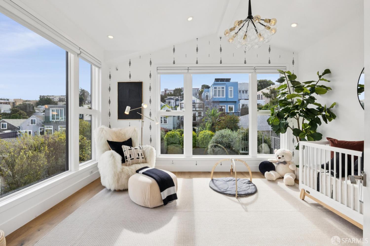 439 Clipper Street San Francisco, CA 94114 - Photo 30 of 71 a living room with furniture and a large window