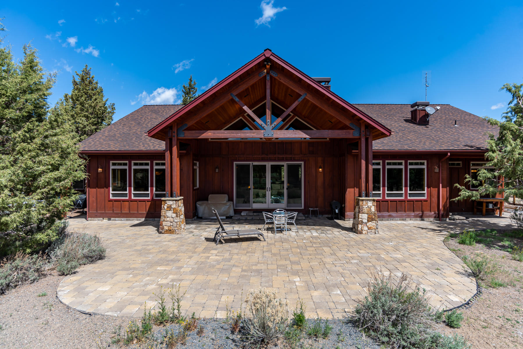 61070 Groff Road Bend, OR 97702 - Photo 22 of 30 22-Large Paver Patio