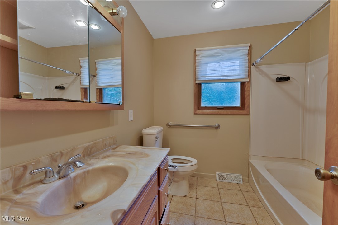 2425 Pleasant Valley Road Vienna, OH 44473 - Photo 23 of 48 Gallery Image 23
