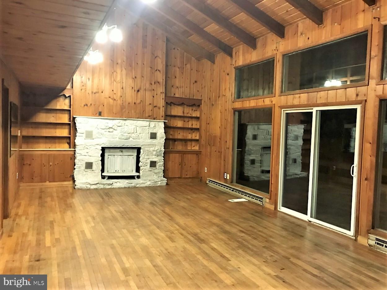 547 Split Rail Road Front Royal, VA 22630 - Photo 13 of 25 LIVING ROOM