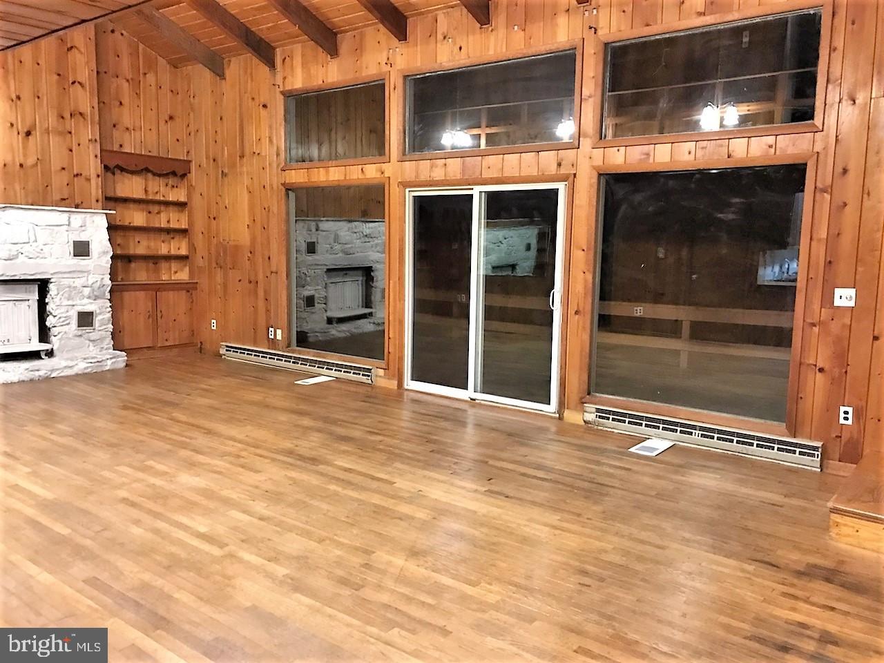547 Split Rail Road Front Royal, VA 22630 - Photo 9 of 25 LIVING ROOM