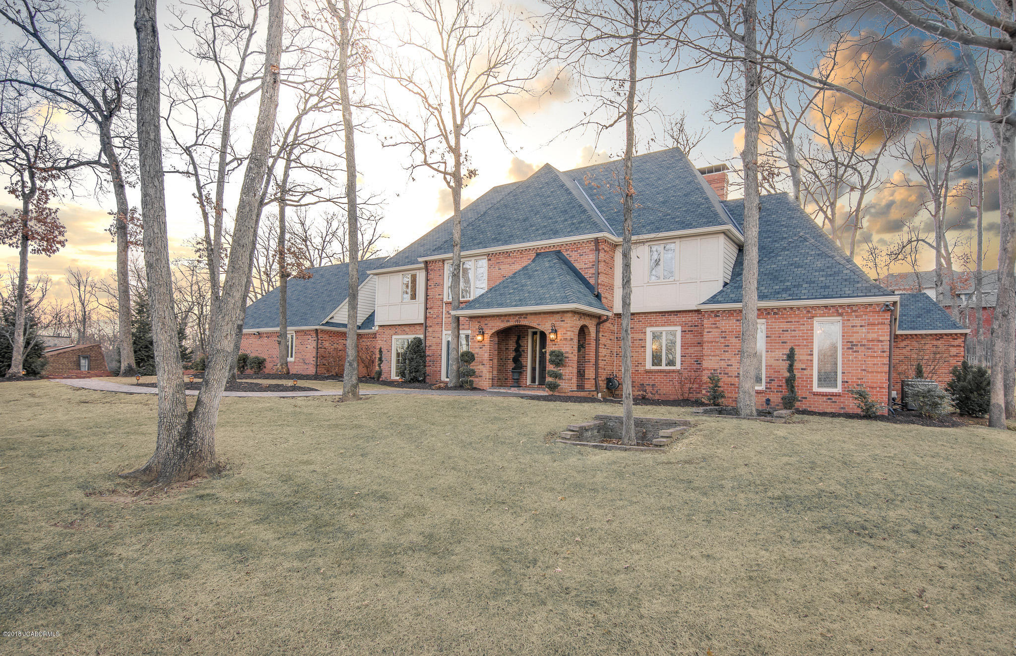 702 Hobbs Road Jefferson City, MO 65109 - Photo 1 of 1
