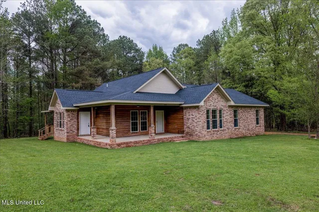 $237,500 | 21871 Highway 51, Scobey, MS 38953