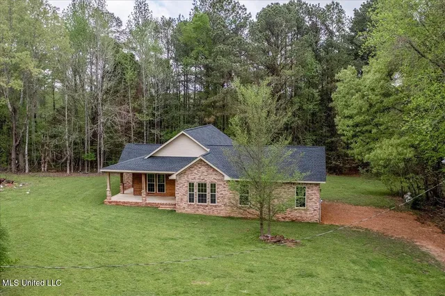 $237,500 | 21871 Highway 51, Scobey, MS 38953